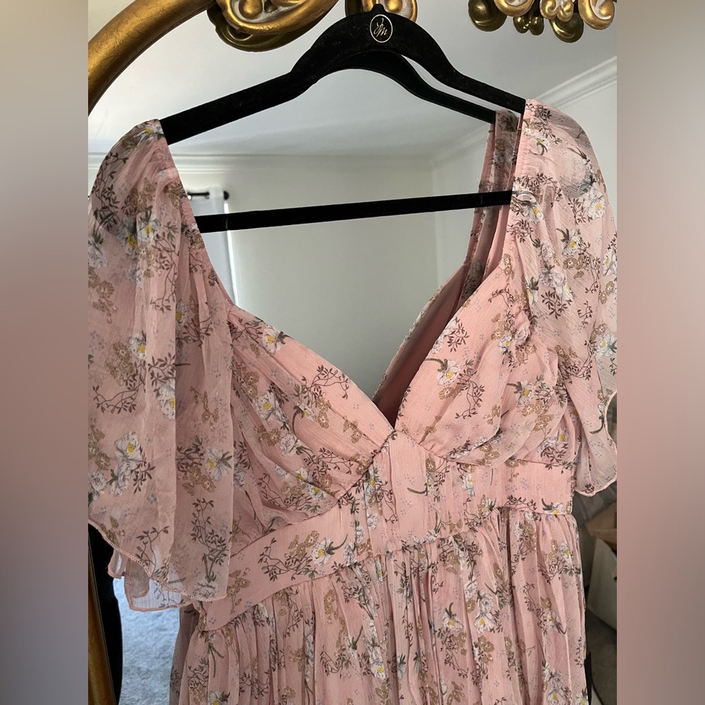 Blush pink floral patterned tiered floral dress